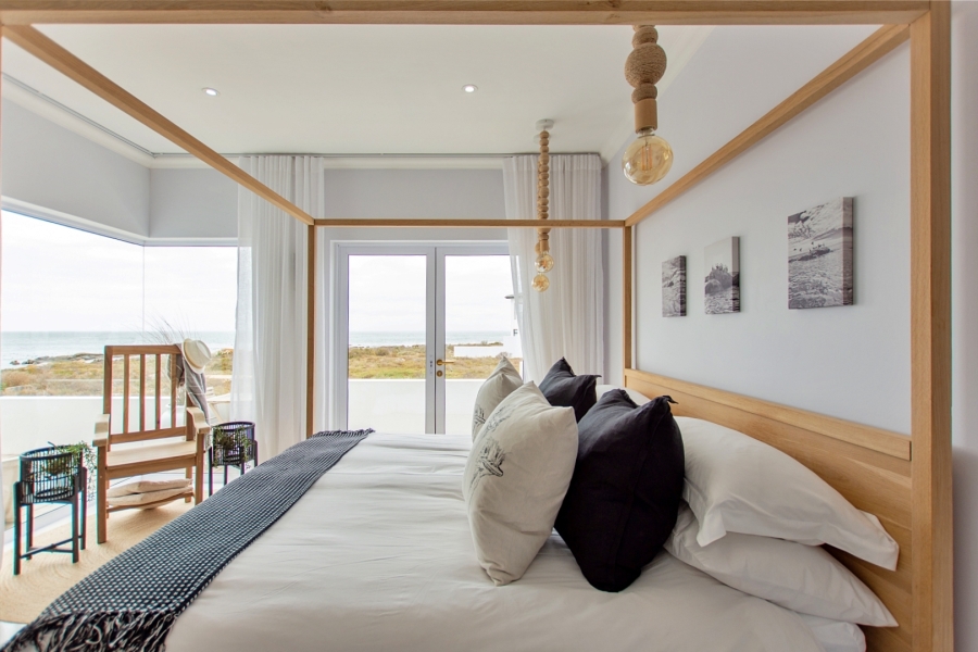 4 Bedroom Property for Sale in Sandy Point Western Cape